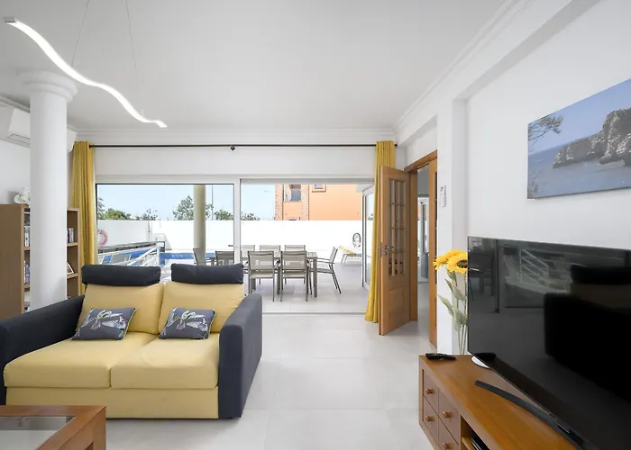 Villa Porto De Mos 95 By Destination Algarve Lagos