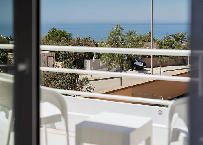 Porto De Mos 95 By Destination Algarve * ラゴス