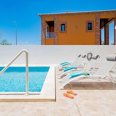 Villa Porto De Mos 95 By Destination Algarve